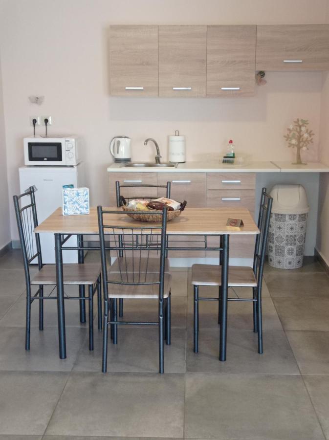 Apartment Phoenix Near The Airport Markópoulon