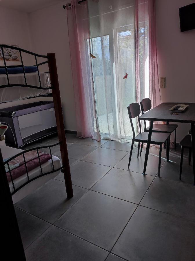 Apartment Phoenix Near The Airport Markópoulon
